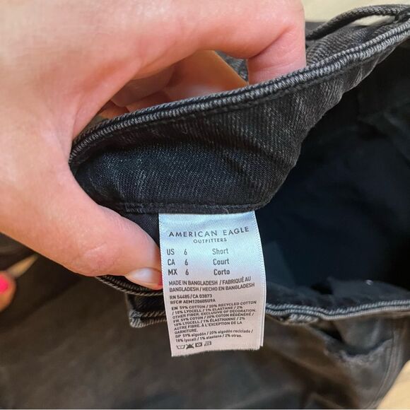 American Eagle Ripped Jeans - Picture 4 of 9